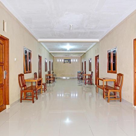 Oyo 91353 Hotel Surya Andesa Klaten Exterior photo